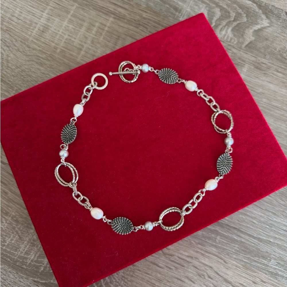 Michael Dawkins Silver&Pearl necklace 17”
